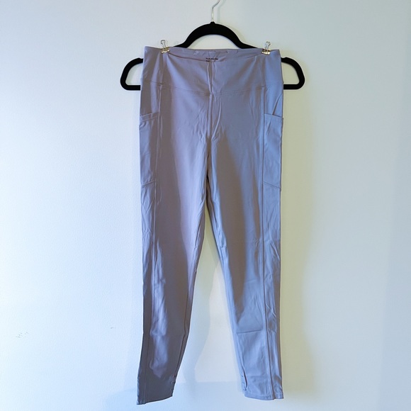 Frank & Oak - High Waisted Legging with pockets - Picture 2 of 3